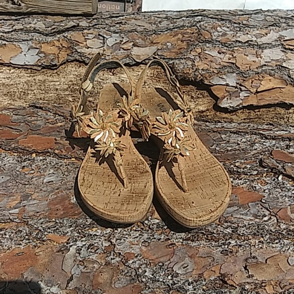 Sandles very loved - Picture 2 of 6